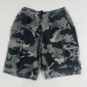 UNIVIBE Boys Camo Cargo Shorts Size L Elastic Waist Drawstring Gray Black